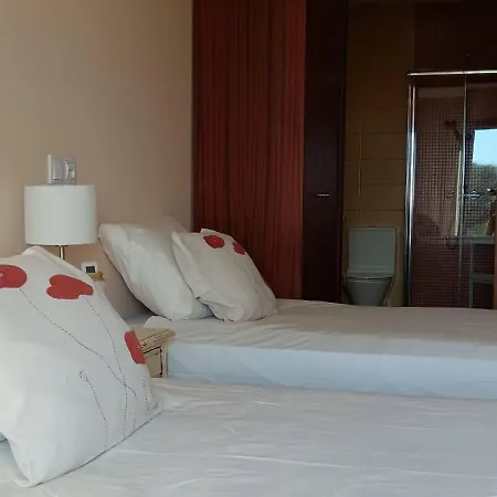 לינה וארוחת בוקר Moimenta 3*